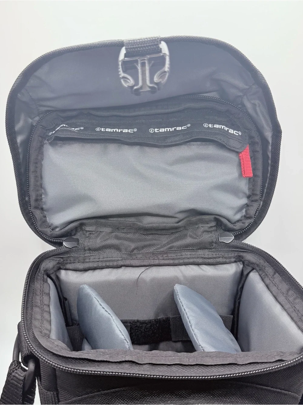 Tamrac Black Compact Camera Shoulder Bag with Padded Interior 5510